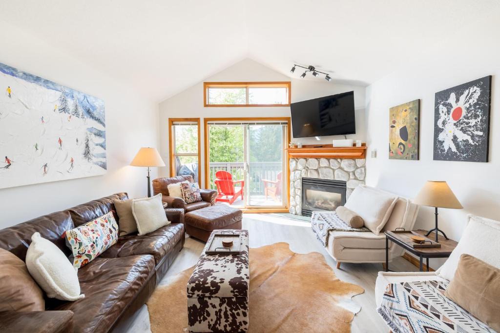 Upper Village House | #03 Arrowhead Point