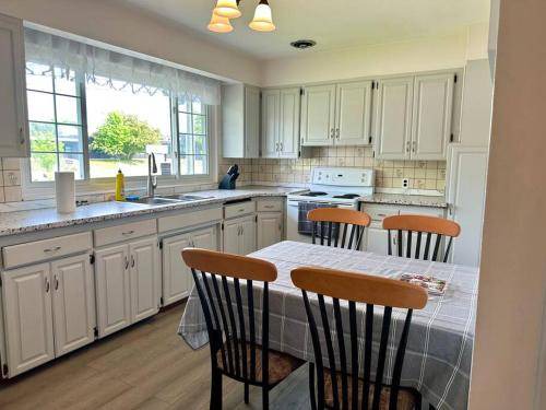 Sudbury Apartment | 111 m² Apartment ∙ 3 bedrooms ∙ 4 guests