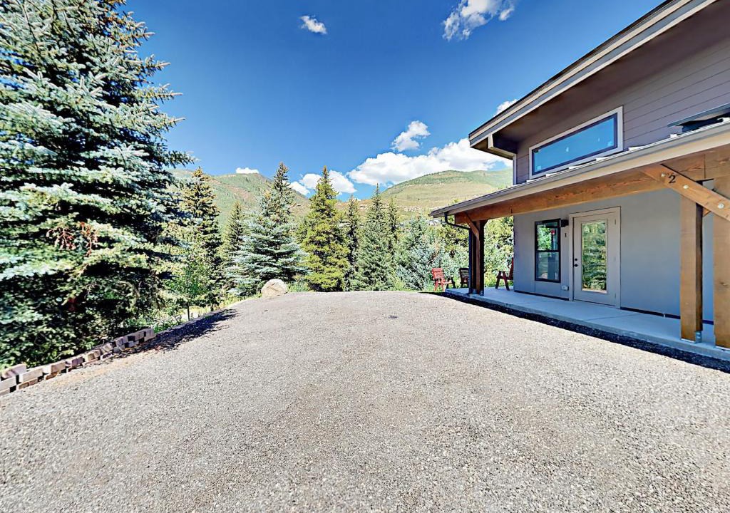 Matterhorn Village Apartment | 1552 Matterhorn Circle Condo Unit 2