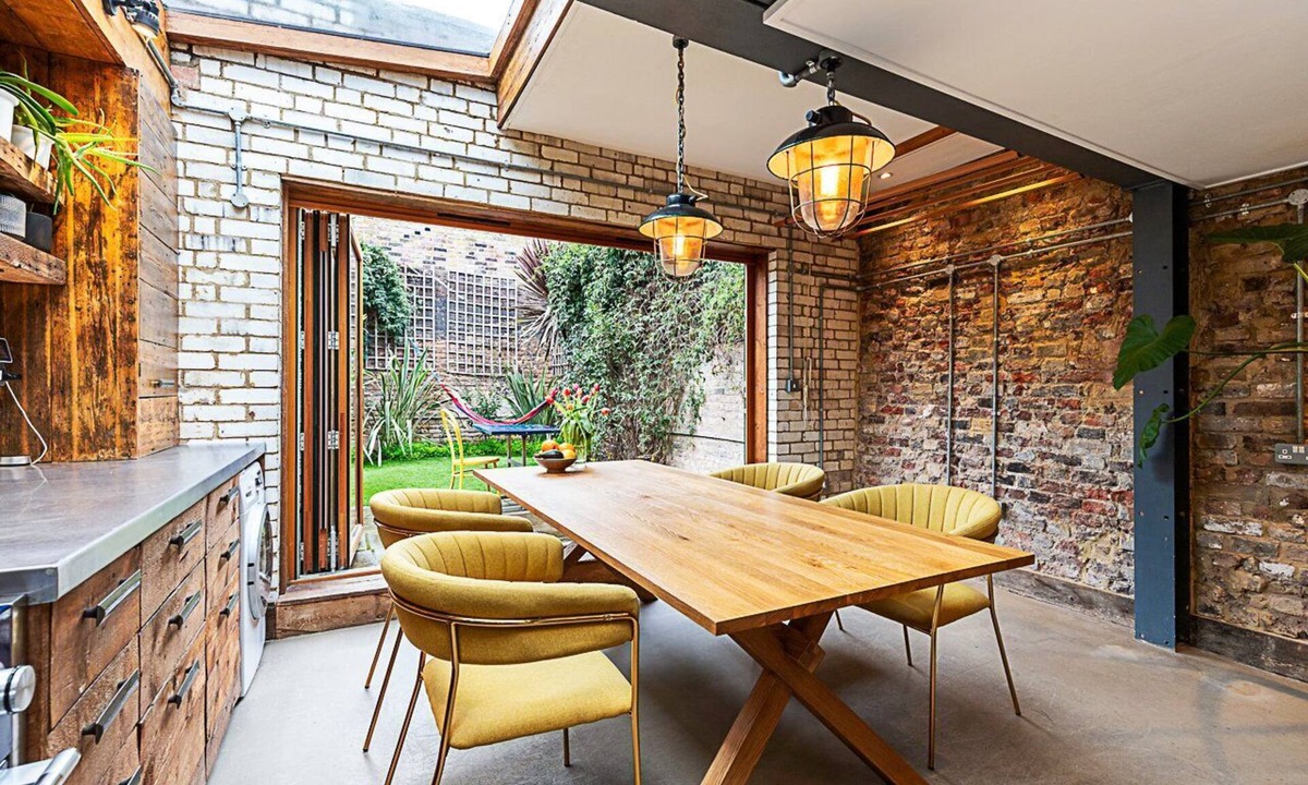 Hackney Wick House | 2 Bed Garden Retreat by Victoria Park