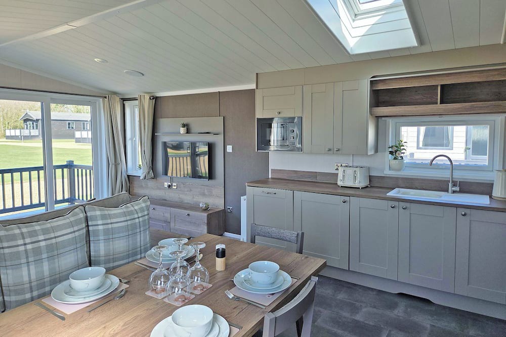 Barwell Ski Chalet | 2 bedroom accommodation in Earl Shilton