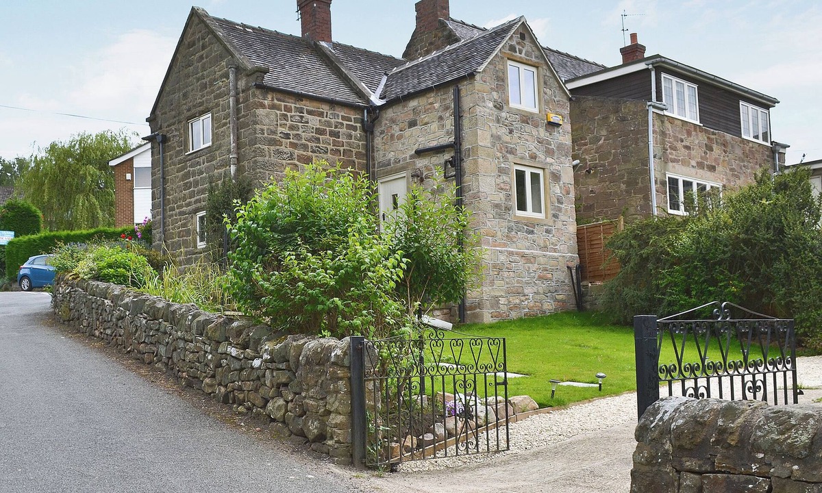 Lea Cottage | 2 bedroom accommodation in Lea, near Matlock