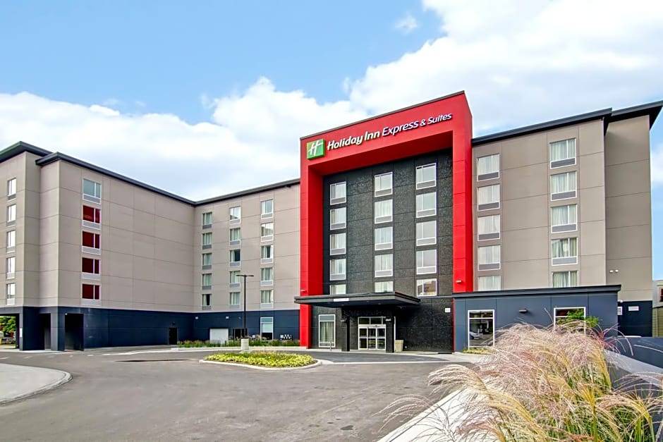 Durham Region Hotel | 2-Star Hotel ∙ Holiday Inn Express & Suites Oshawa Downtown - Toronto Area, an IHG Hotel