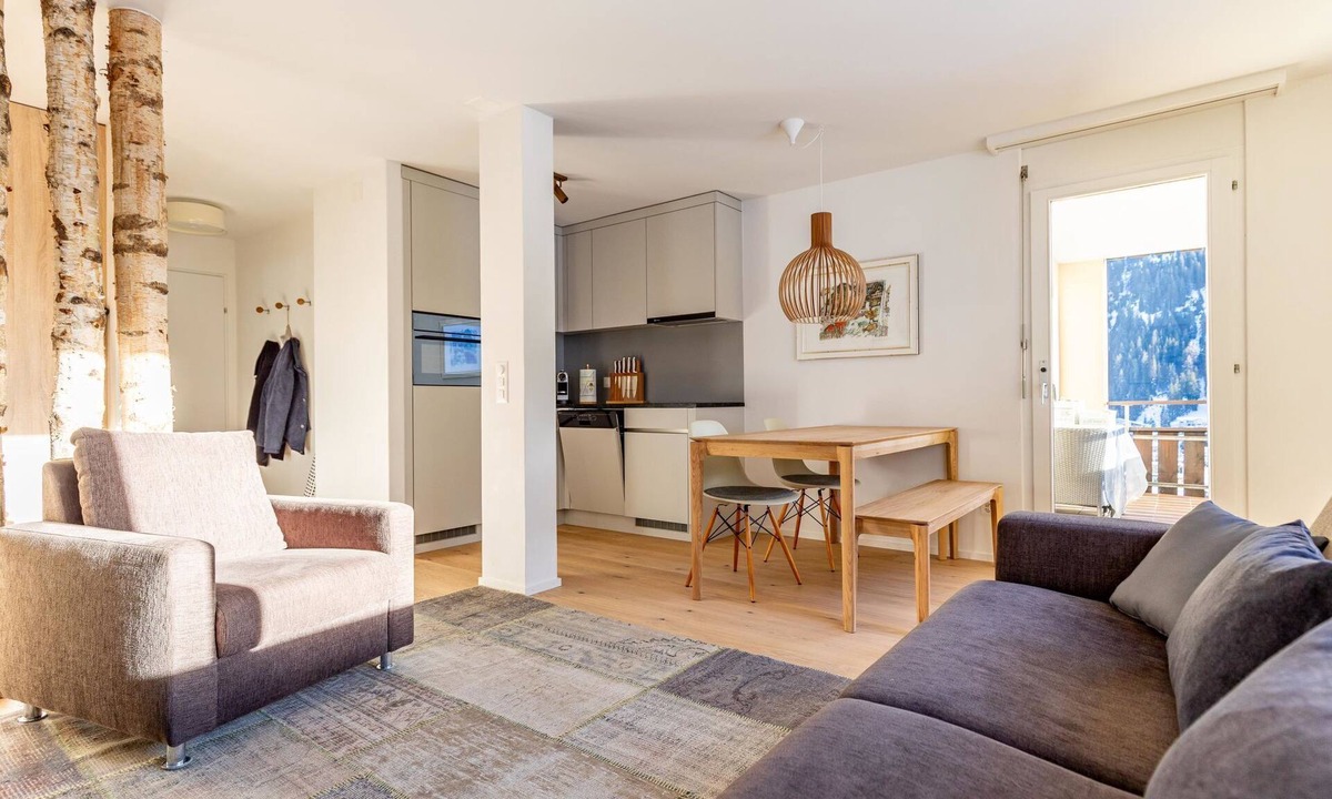 Davos-Platz Apartment | 2½-Zimmerwohnung by Interhome