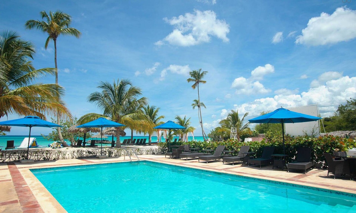 Dominicus Apartment | 2BR, 2BA, Beachfront With View - 62