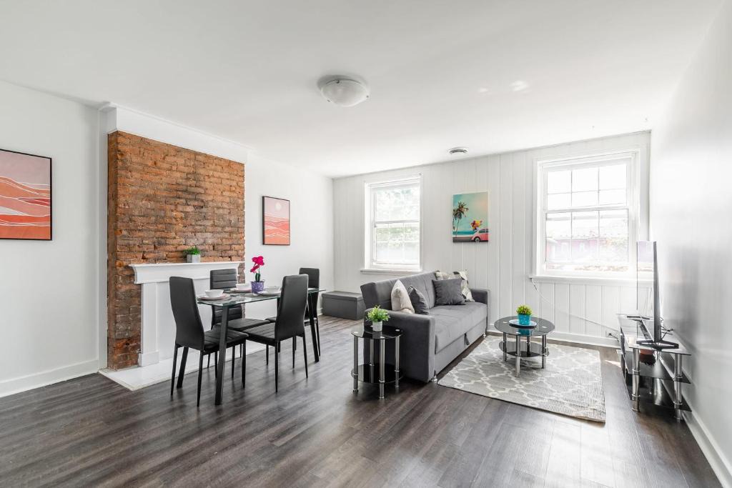 Beasley Apartment | 2BR Apt with Netflix - Close to Parks & Shopping