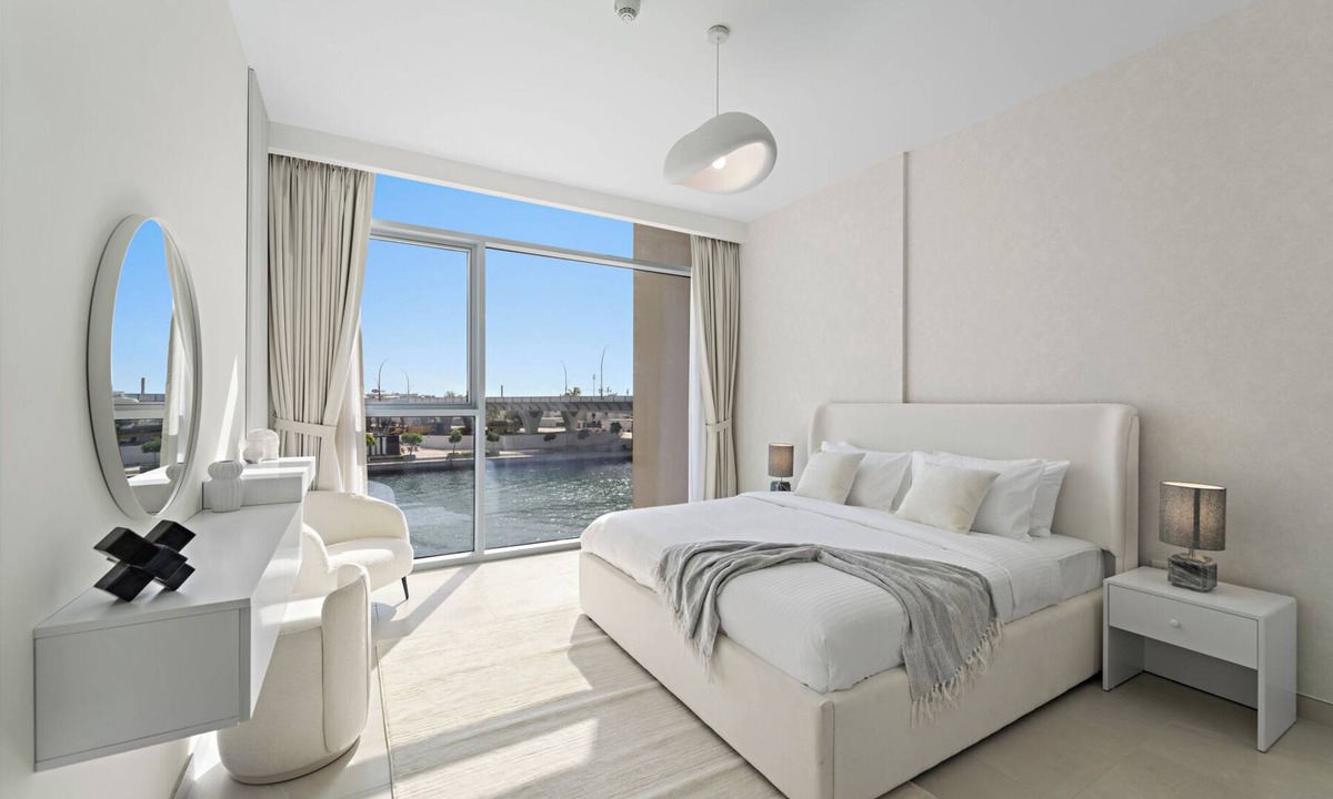 Al Safa Apartment | 2BR M Canal Front with Full Water Views