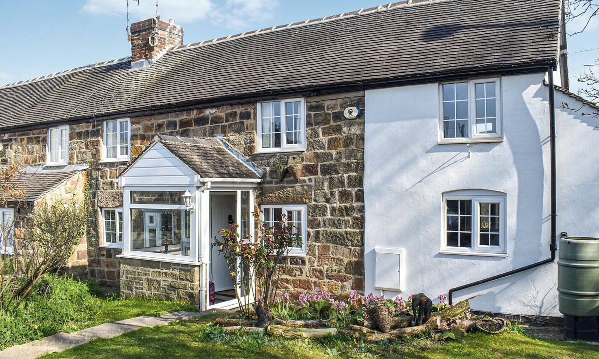 Little Eaton Cottage | 3 bedroom accommodation in Breadsall, near Derby