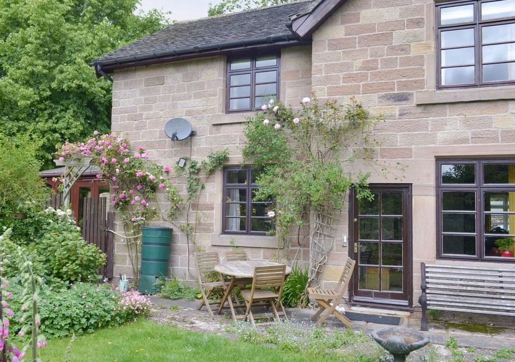 Whatstandwell House | 3 bedroom accommodation in Whatstandwell, near Crich