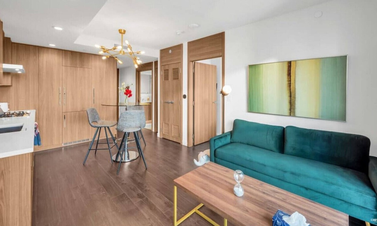 Southeast False Creek Condo | {30Days+} SCORPIO PALACE - COZY, MORDEN & LUXURY