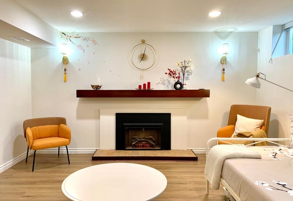 Oakridge House | 3Beds 2BA Cherry Blossom Suite - Free Parking - Central Oakridge Neighbourhood