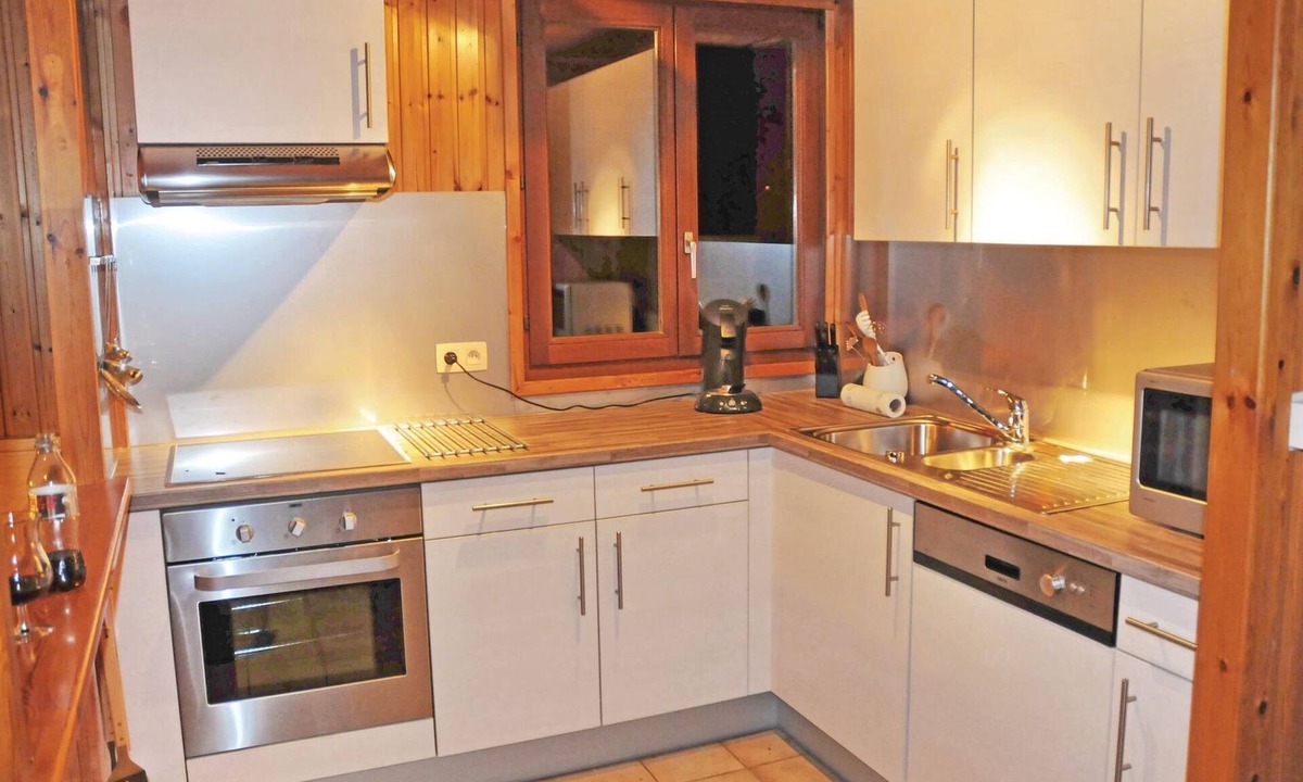 Somme-Leuze House | 4 bedroom accommodation in Somme-Leuze