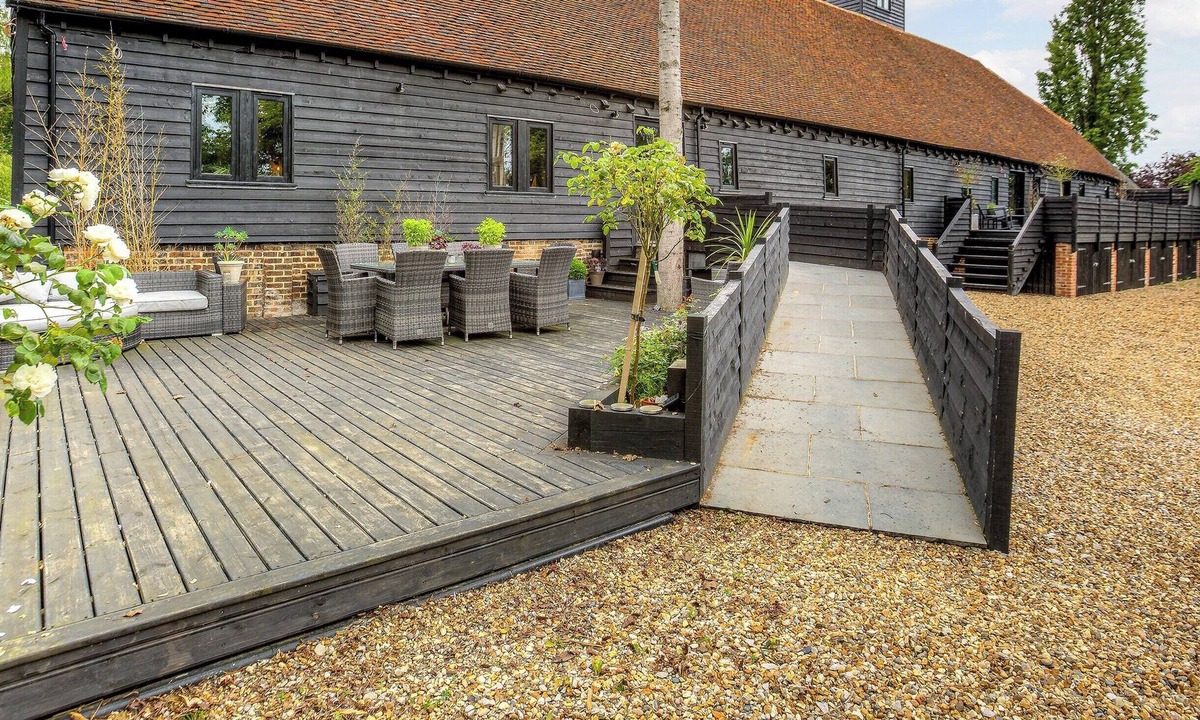 Broxted Cottage | 4 bedroom accommodation in Broxted, near Dunmow
