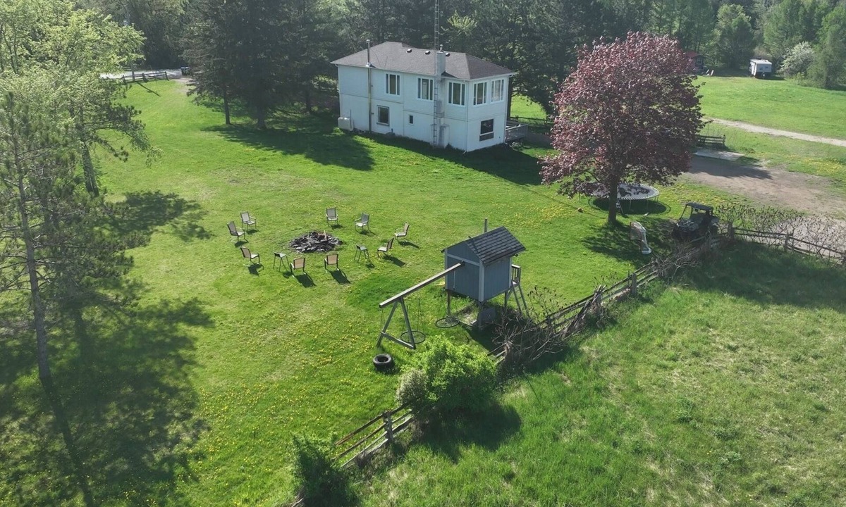 Glencairn Other | 4 bedroom house on the madriver/tubing/🏊‍♀️/30 + acres/lots to do