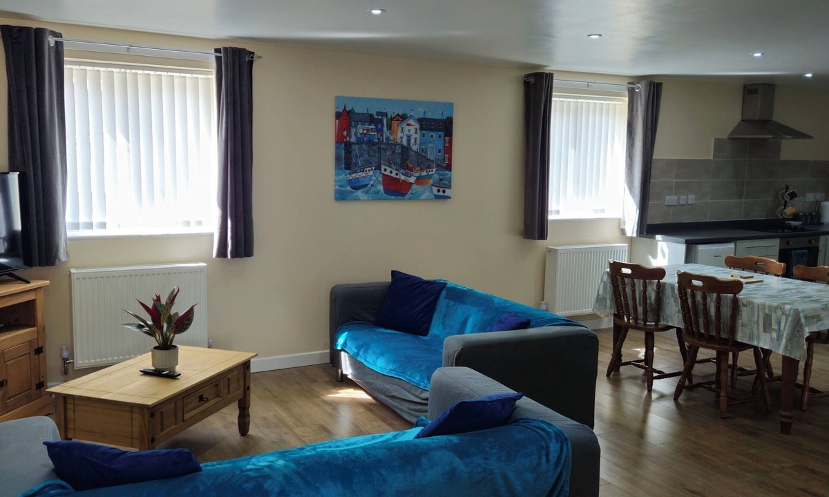 Long Sutton Apartment | 4 Wood Yard Cottages, 2 Bedroom with free parking.