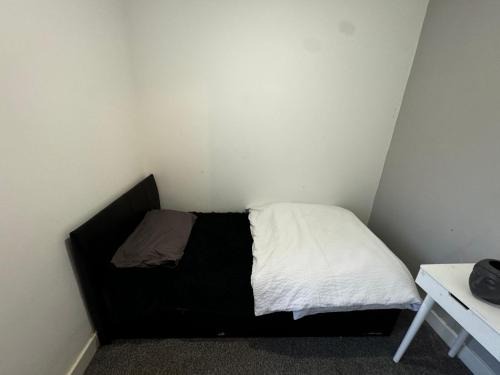 Oadby Apartment | 42 Guthridge Crescent