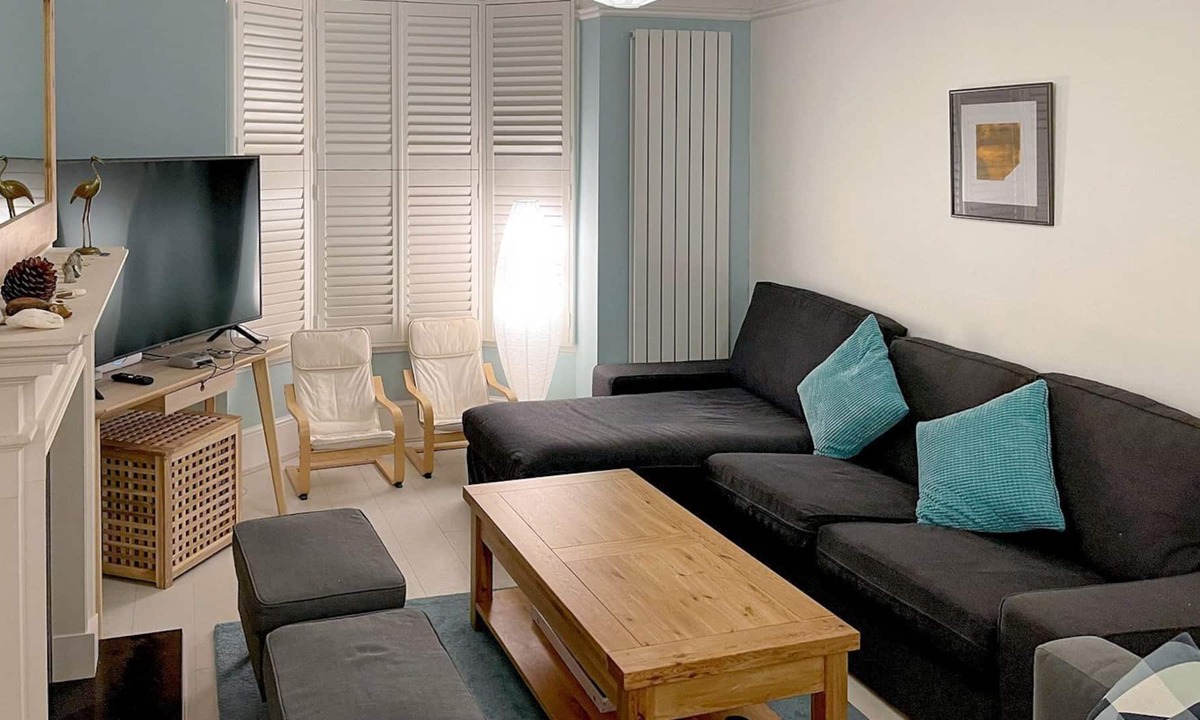 Littlehampton Cottage | 5 bedroom accommodation in Littlehampton
