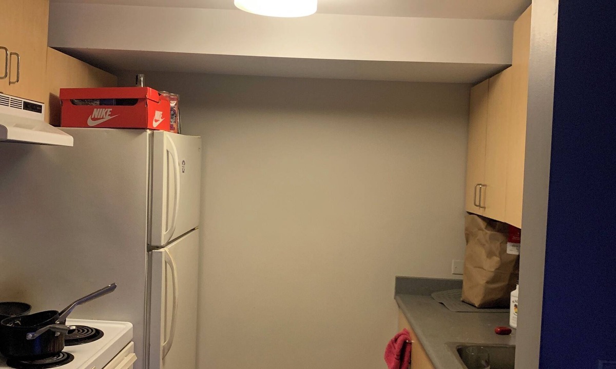 Coal Harbour Apartment | 5 minutes from the water, 15 minutes from the beach