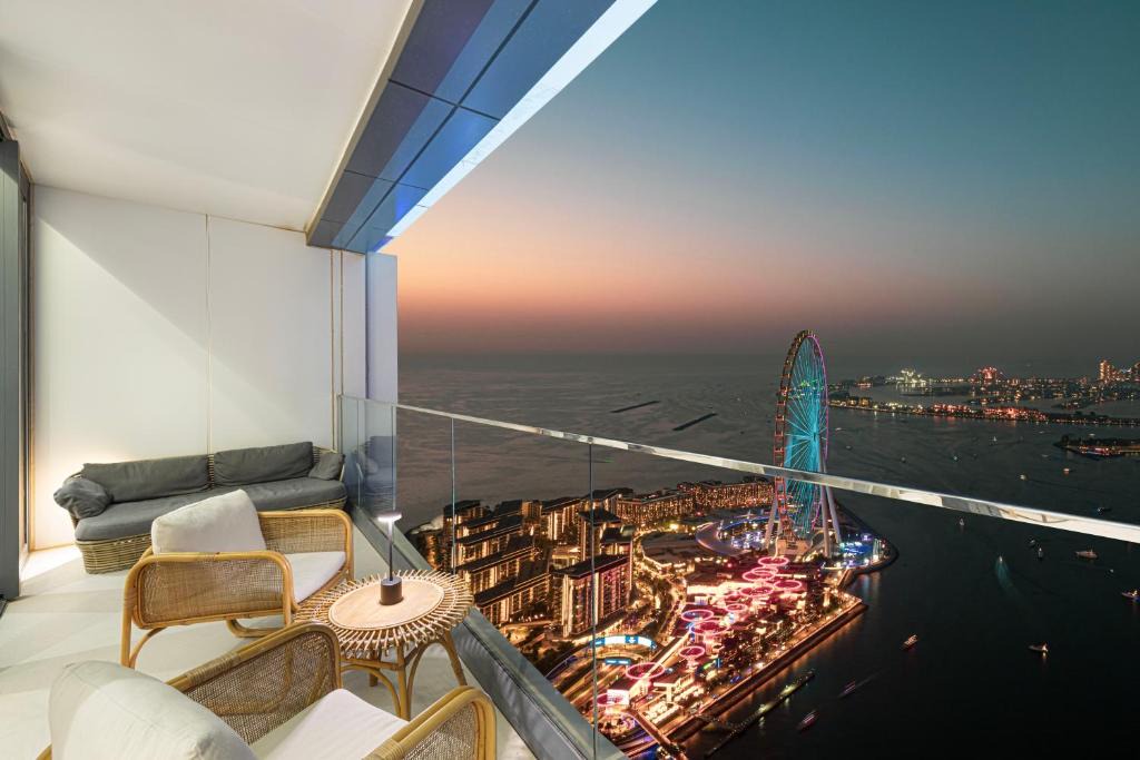 Dubai Marina Apartment | Address-Beach Resort & Iconic view - 48th floor