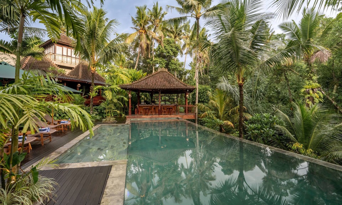 Melayang Hotel | Aksmi Suites & Villas