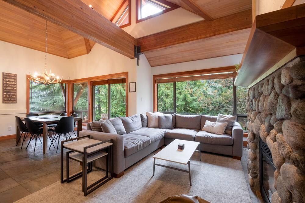 Montebello | Whistler