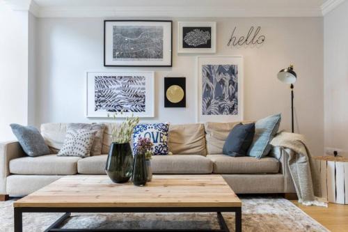 Kilburn Apartment | Amazing 4 Bed House wParking 2min walk to Station
