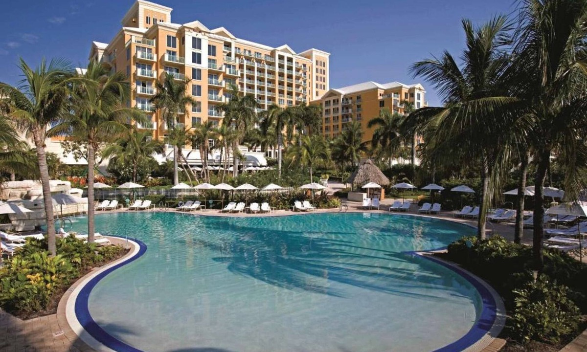 Key Biscayne Condo | Amazing Studio l Ritz Carlton Key Biscayne l Two Double Beds l
