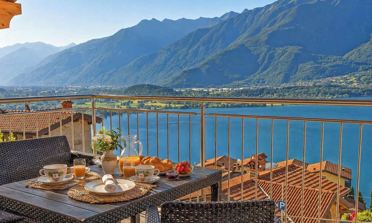 Aurogna Apartment | Andrea panoramic vacation apartment on Lake Como