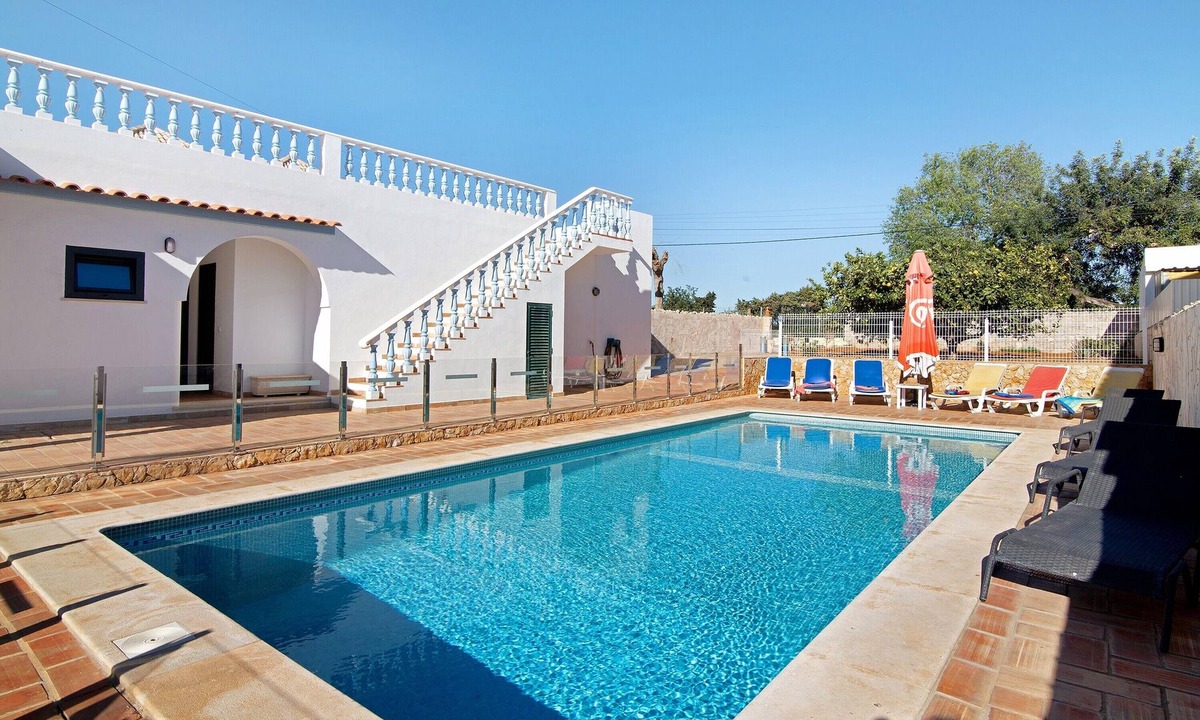 Manta Rota Villa | Apartment 'Andar de Moradia' with Sea View, Balcony, Shared Pool & Wi-Fi