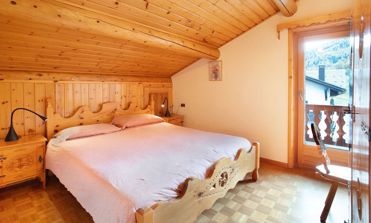 San Rocco Apartment | Apartment 'Baita Lorella Appartamento 5' with Mountain View, Shared Terrace and Wi-Fi