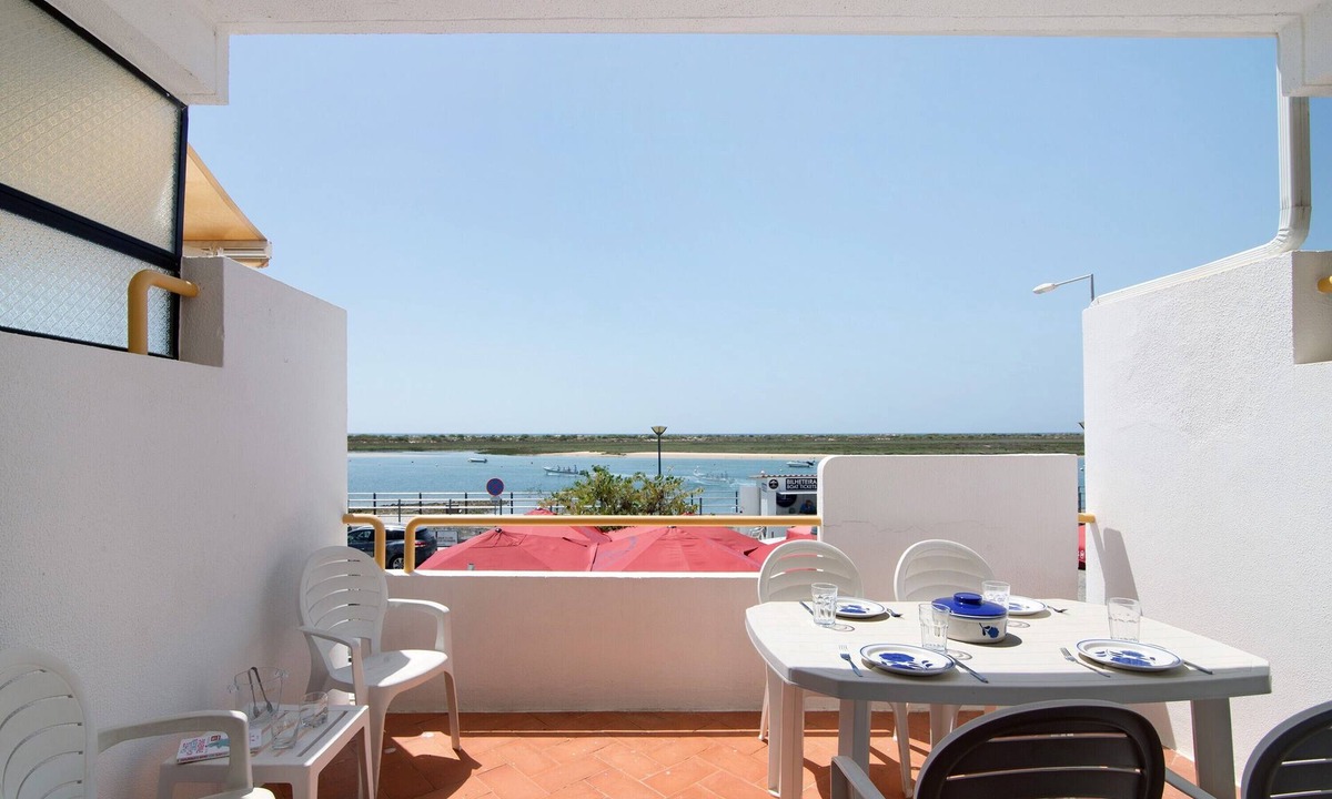 Conceicao e Cabanas de Tavira Apartment | Apartment 'Cabanas Mar 94' with Sea View and Balcony