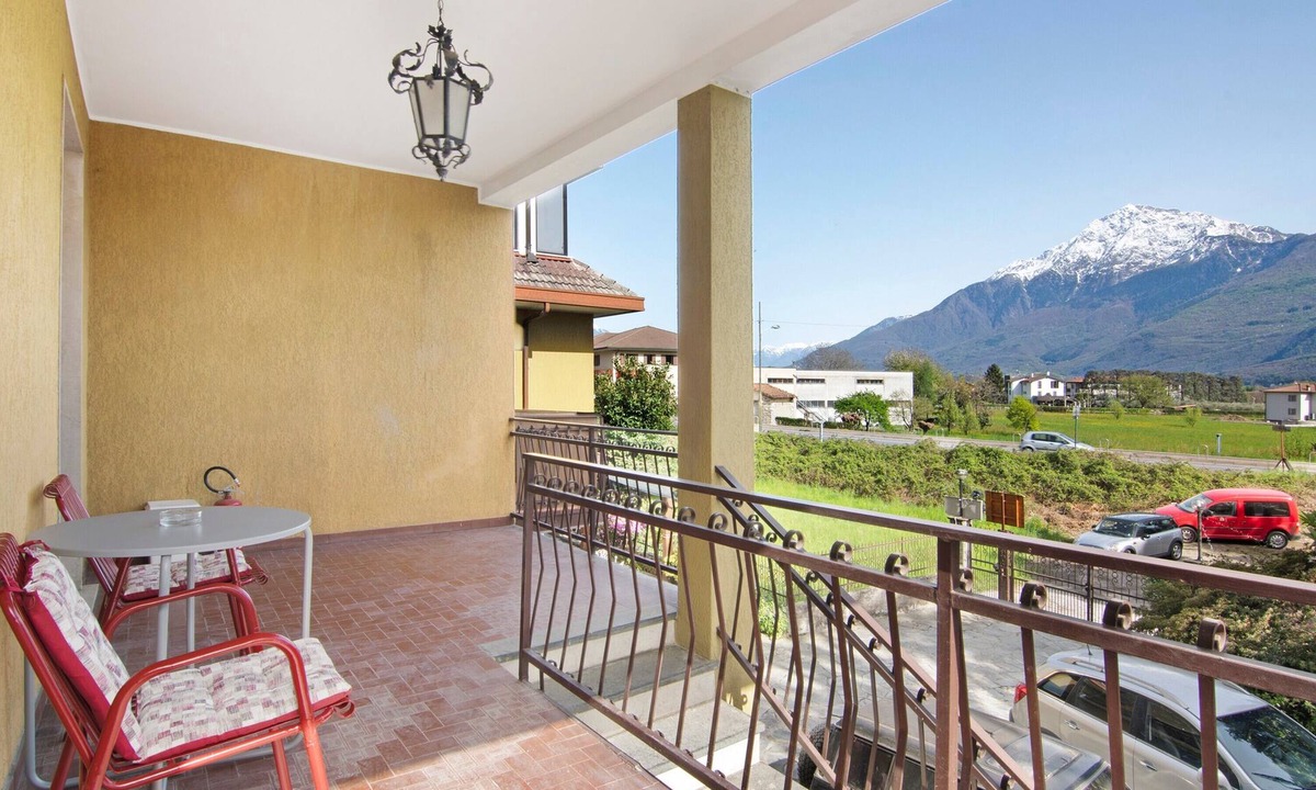 San Gregorio Apartment | Apartment 'Gravedona Lake' with Mountain View, Private Terrace and Wi-Fi