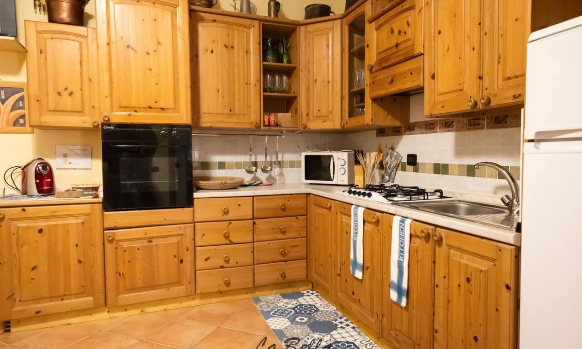 Brusimpiano Apartment | [Apartment in the Charming Courtyard] Lake Lugano