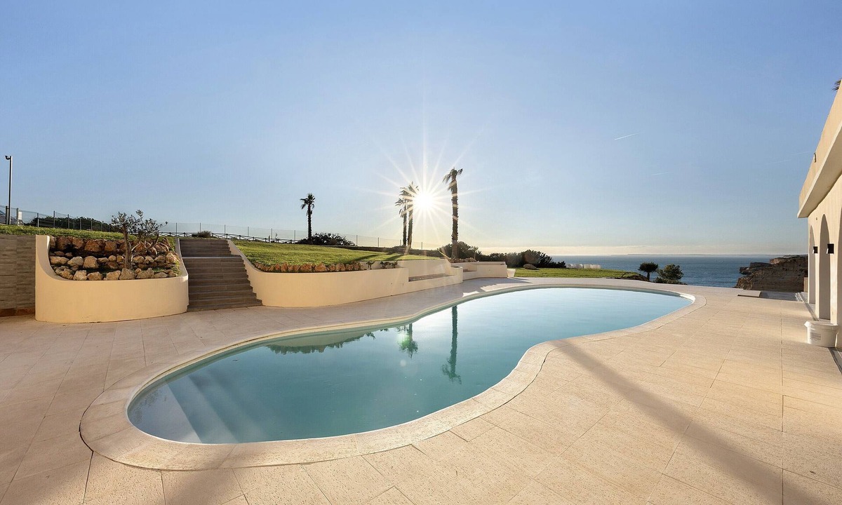 Vale de Centianes Apartment | Apartment 'Mar-Colina-Sol' with Sea View, Beach Access, Terrace & Wi-Fi