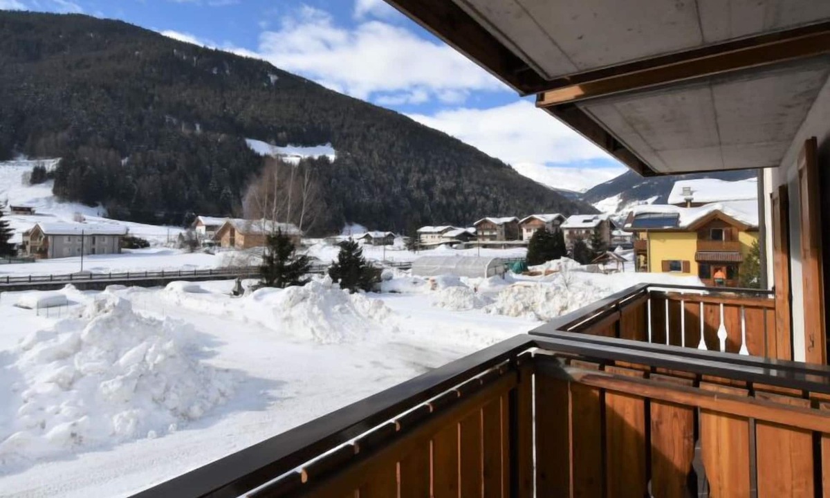 Valtellina Apartment | Apartment Mountain Home in Bormio - 10 persons, 3 bedrooms