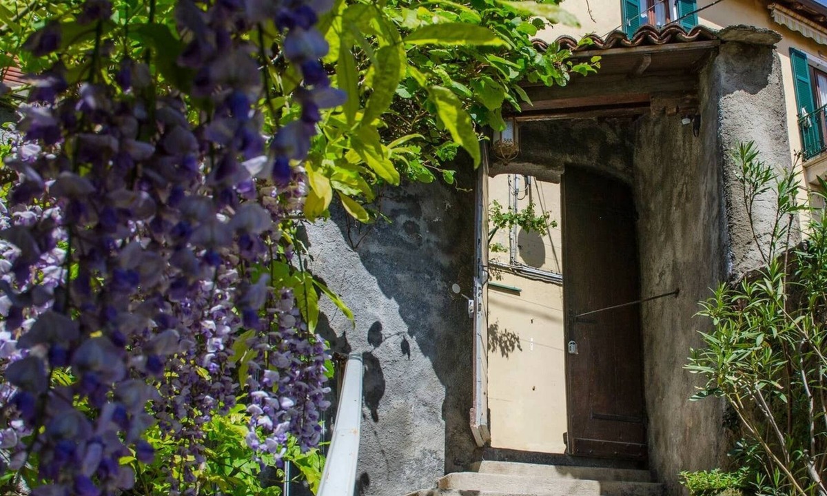 Brunate Apartment | Apartment nestled in the tranquility of a mountain village