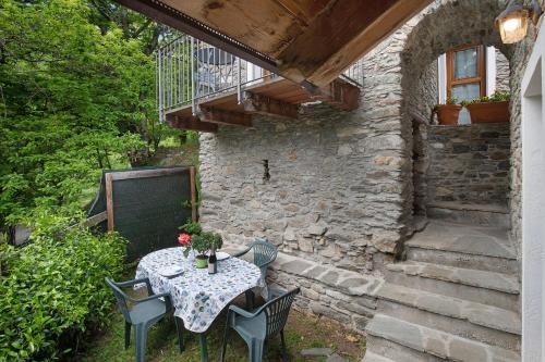 Dosso del Liro Apartment | Appartamentino su 2 livelli