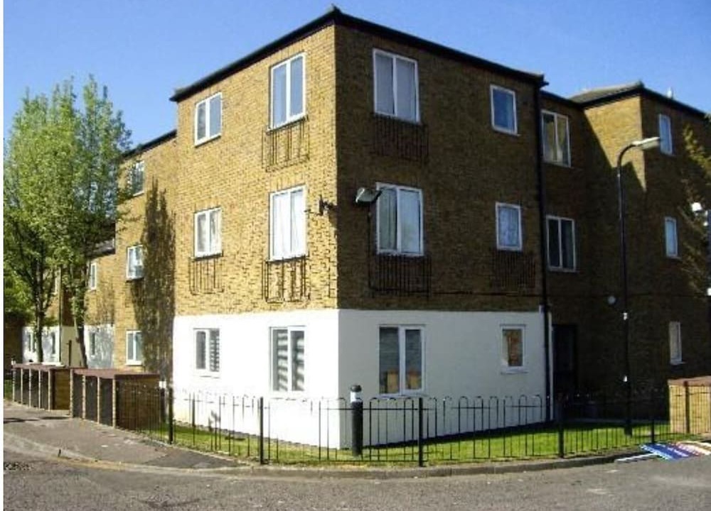 Harlington Hotel | Apple House Guesthouse Heathrow Airport