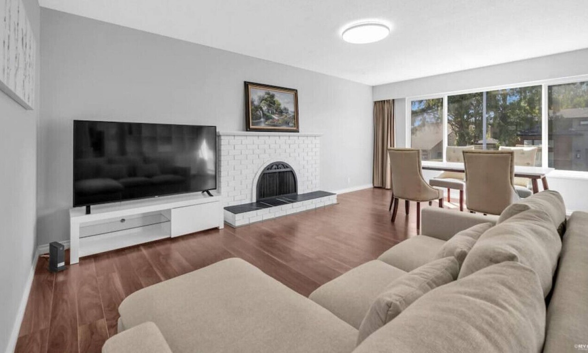 Steveston House | Aries House 3 bedroom