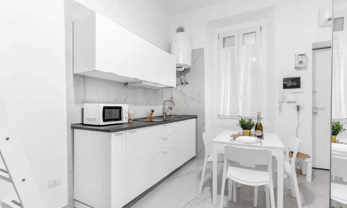 Rottole Apartment | ARQ16 [Cathedral-Loreto] Central Modern