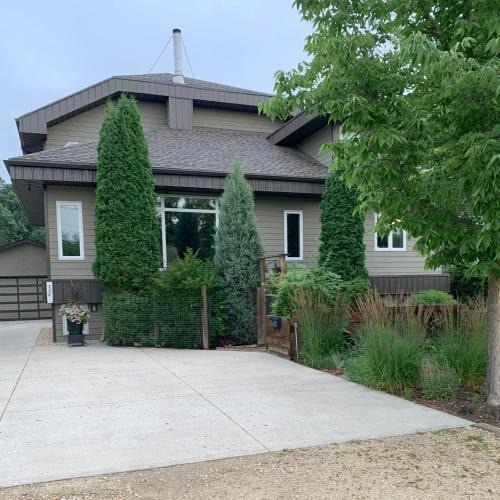Winnipeg Bed & Breakfast | Aspen Woodlands Bed and Breakfast