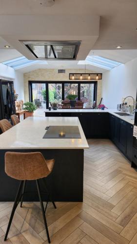 Hitchin House | Beautiful 5 bedroom house and garden