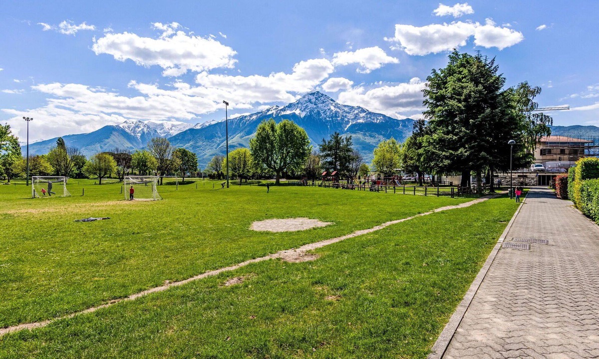 Trezzone Apartment | Beautiful apartment for 4 guests with WIFI, TV, patio, pets allowed and panoramic view