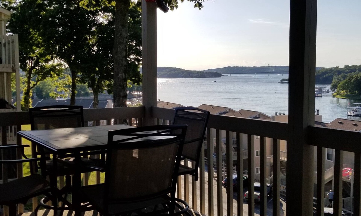 Osage Beach Condo | Beautiful main channel view with great location for vacationing.
