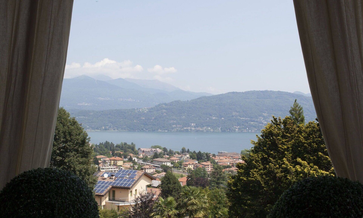 Baveno Villa | Beautiful private villa with WIFI, A/C, hot tub, sauna, private pool, TV, patio and panoramic view