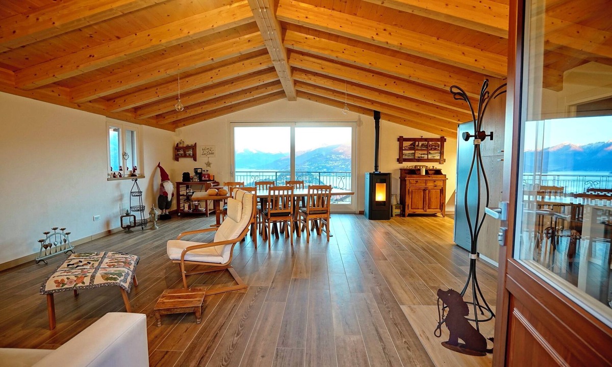 Bellagio House | BELLAGIO LES ETOILES villa with garden, hot tube, lake view, bbq, private parking