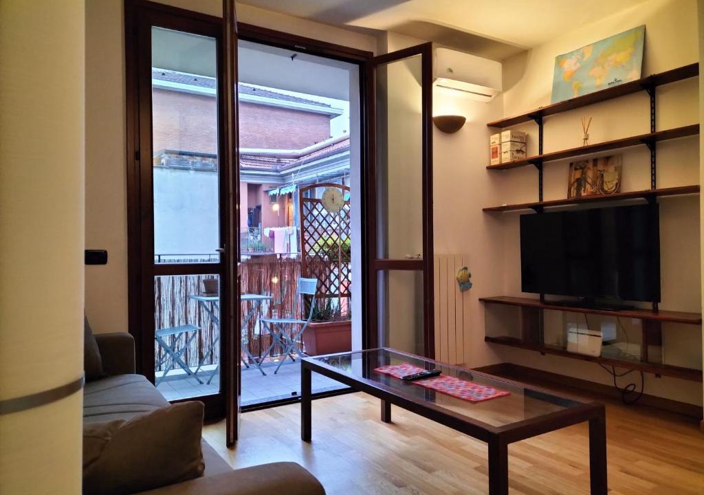 Zona Padova Apartment | Big Bright Flat in Milano close to Loreto square