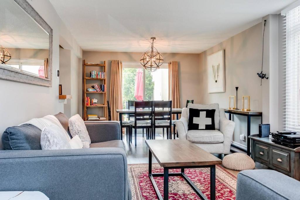 The Blue Mountains House | Blue Mountain 3BR, Sierra Lane Condo
