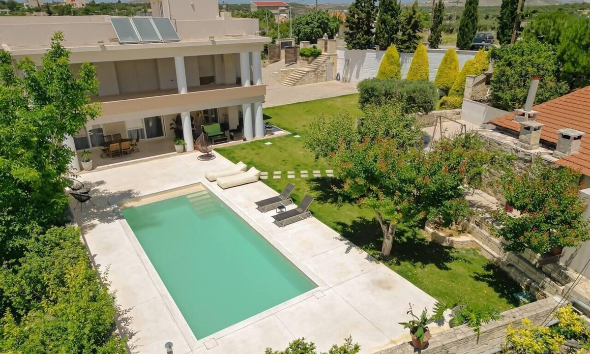 Episkopi Villa | Blue Sky Villa in Crete