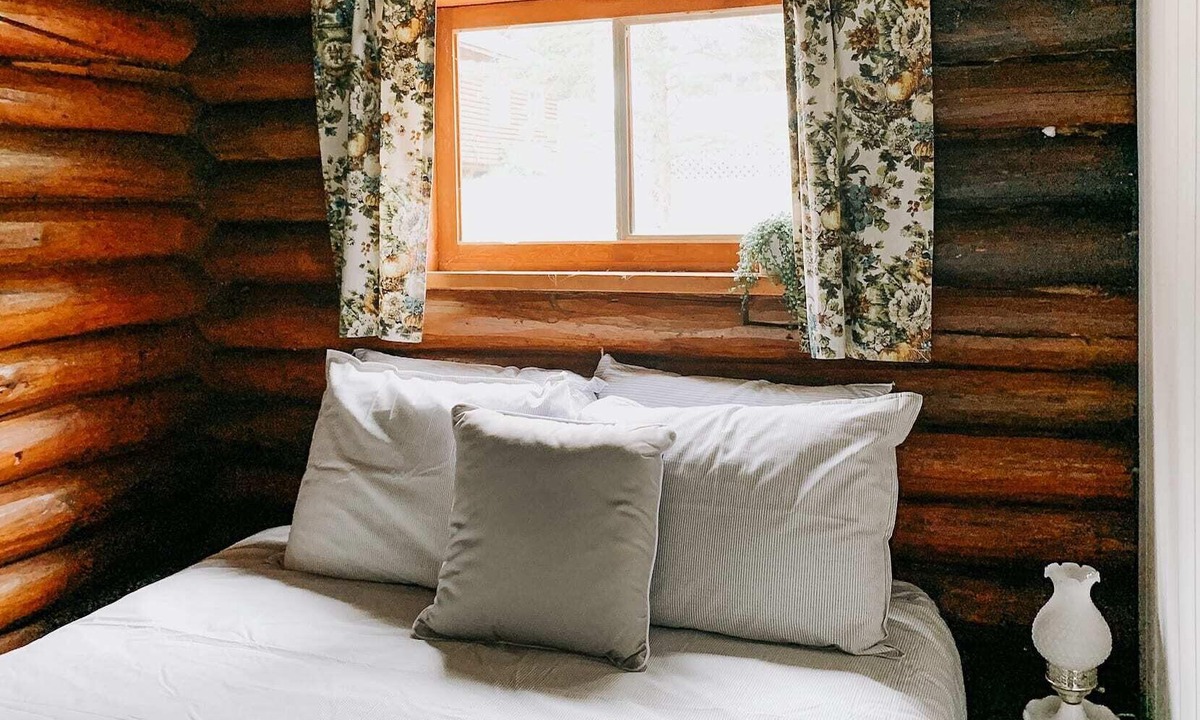 Beach Club Vintage | Sioux Narrows Nestor Falls